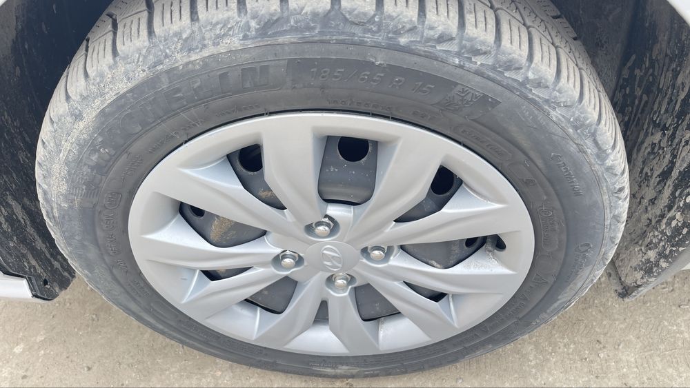 Продам Зимние Шины