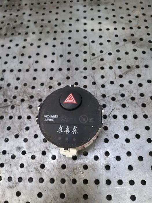Buton avarii toyota yaris 3 p13 839500d050a
