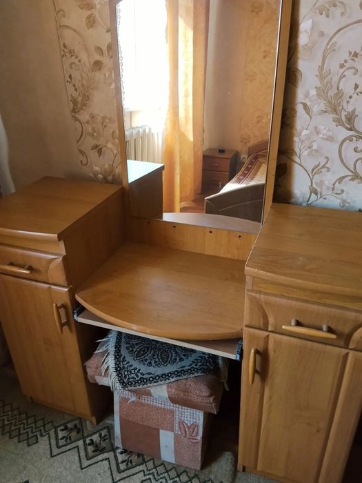 Спальный гарнитур