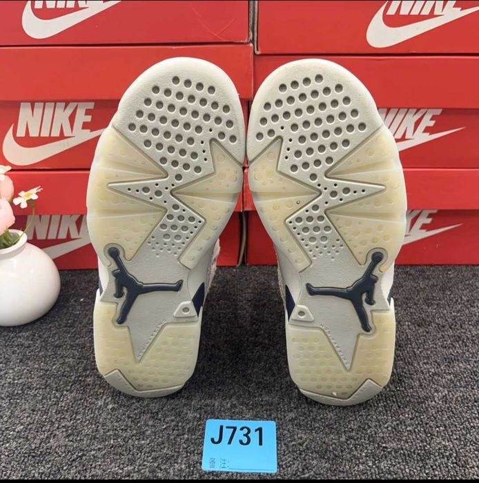 Air Jordan 6 Georgetown (2022)