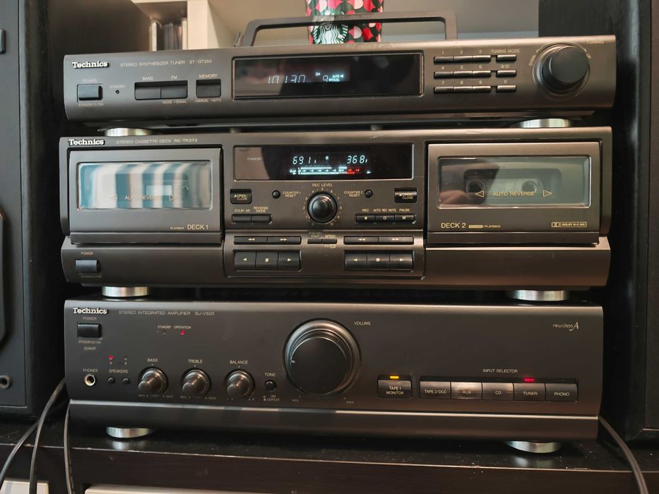 Vand linie Technics: 2 boxe, radio tuner digital, dublu deck si statie