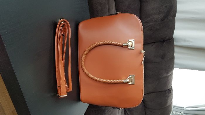Geanta dama eleganta, incapatoare, maro, NOUA !