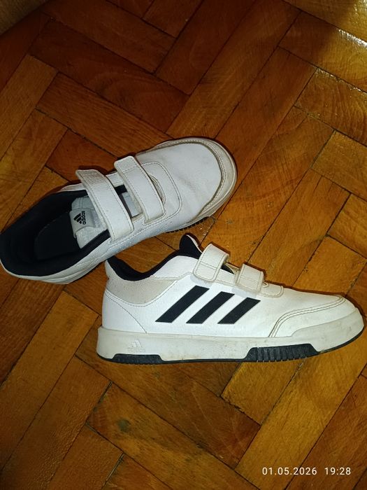 Adidas маратонки 34 номер