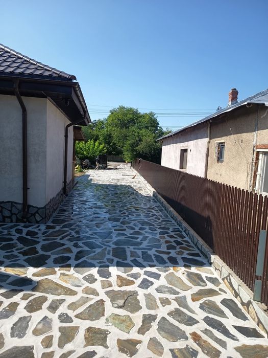 Vând piatra naturala și 3