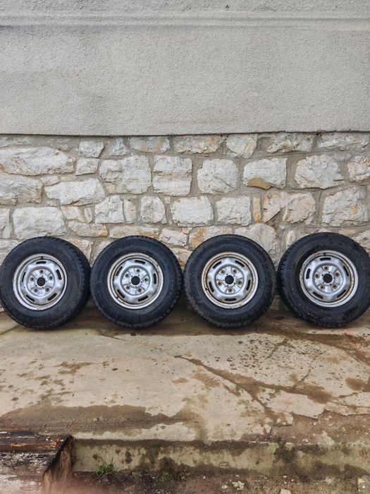 Vând roți Ford transit Goodyear Cargo ultra grip