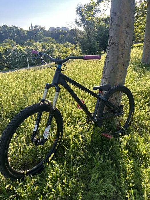 Bicicleta kellys whip 30 aproape noua