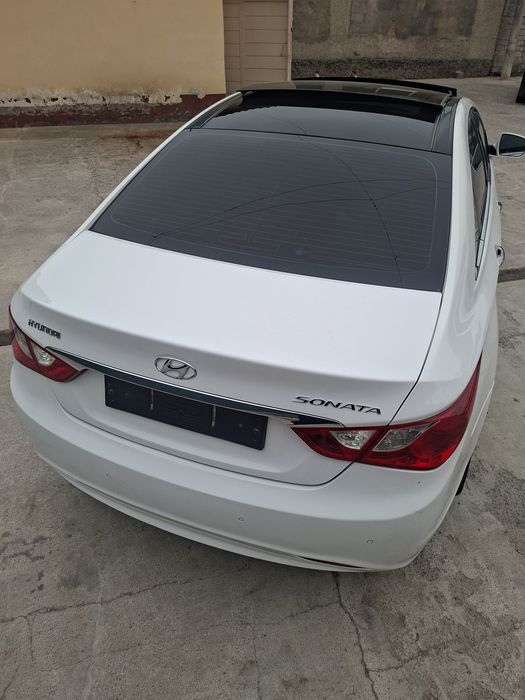 Hyundai srochna sotiladi