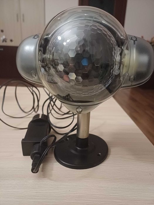 Proiector led de Craciun cu fulg de nea