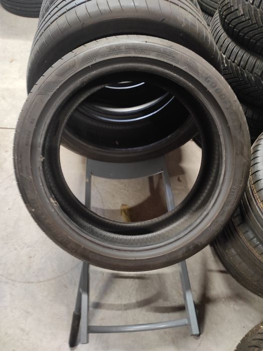 225/40/19 Goodyear