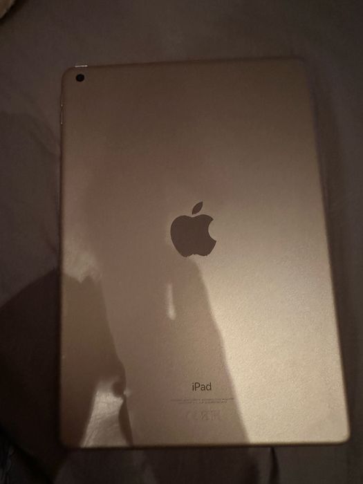 Ipad 10.2 пукнат дисплей