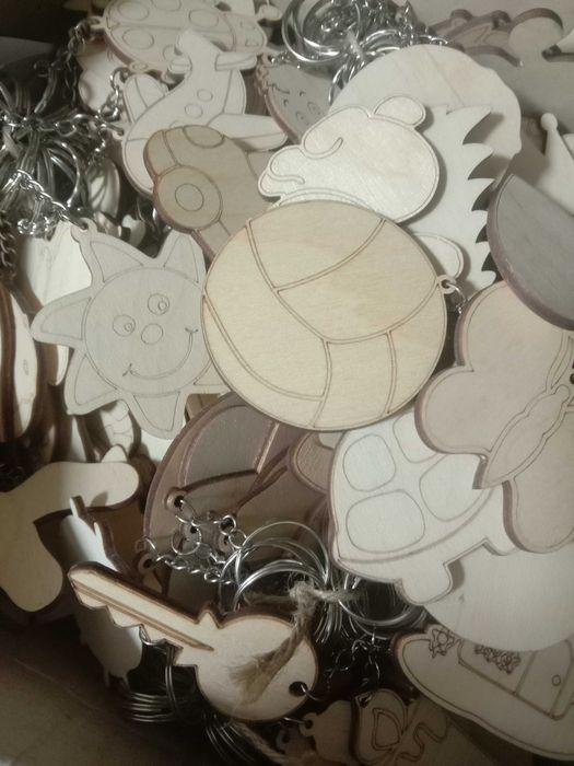 Деревянные брелки для разукрашивания