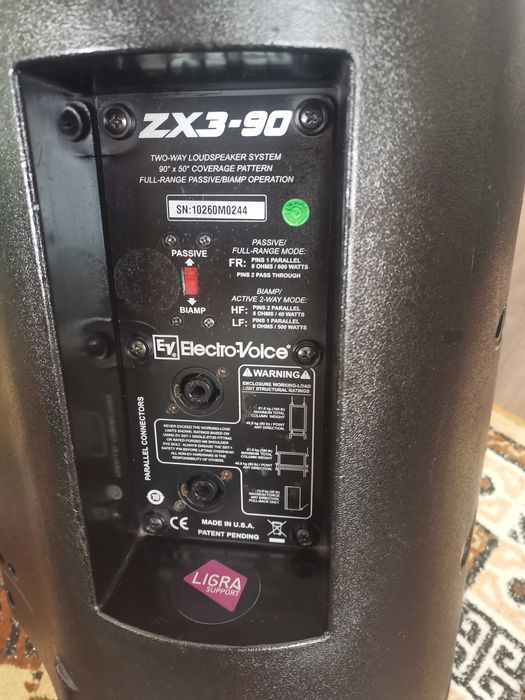 2 boxe ElectroVoice pasive ZX3-90 de 600 rms bucata