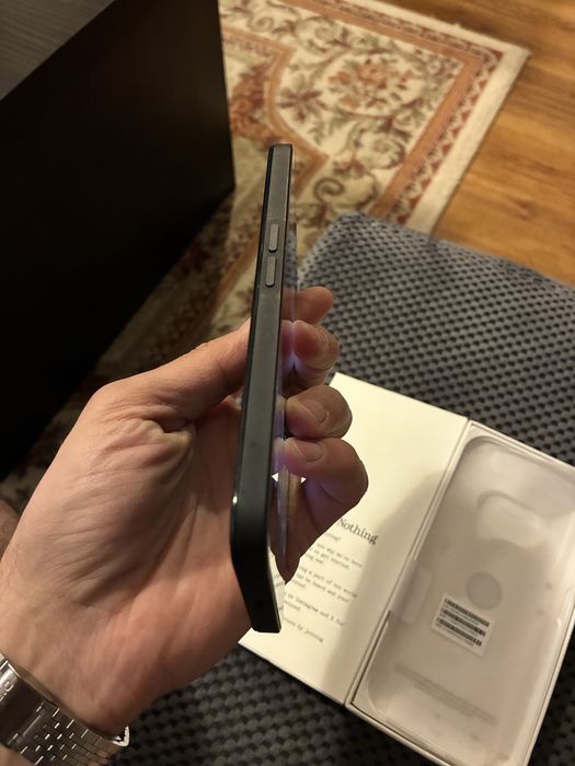 Nothing 2a в добро състоание