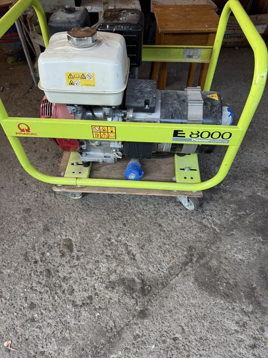 Generator pramac e8000