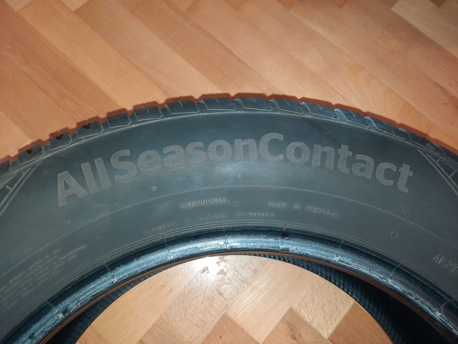 225/65R17 Continental Всесезонни