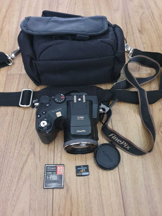 Camera foto digitala Fujifilm FinePix S7000