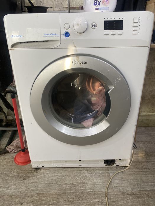 Стральные машина Innex Indesit