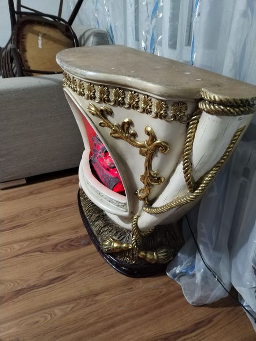 Продам красивый камин.