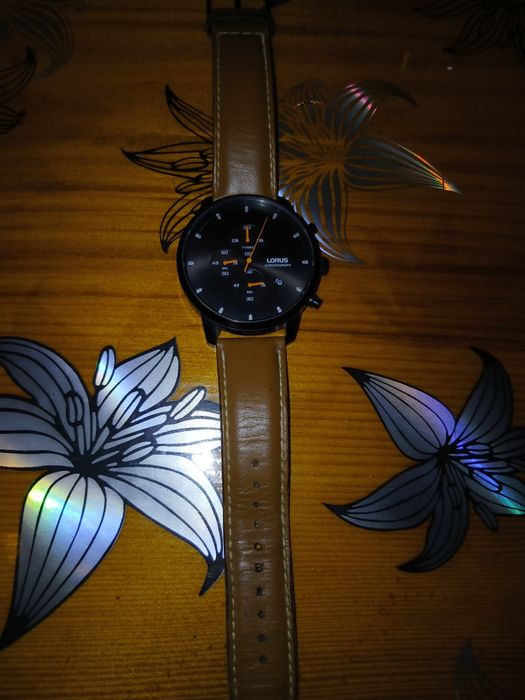 CEAS LORUS  cu curea din piele