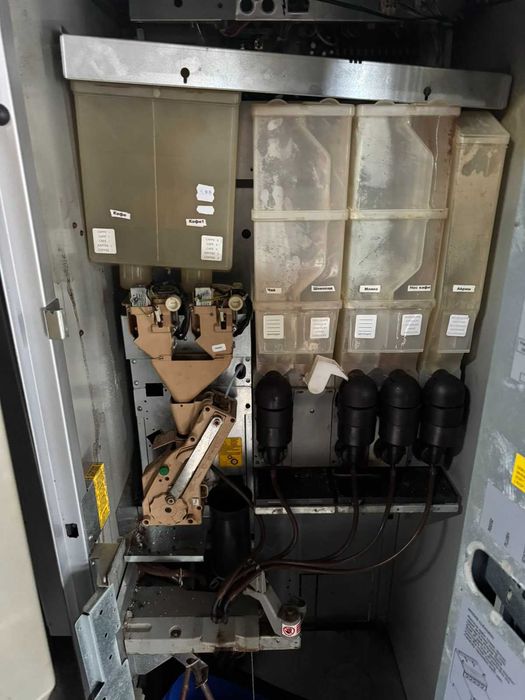 Кафемашина Astro с ТЪЧСКРИЙН!