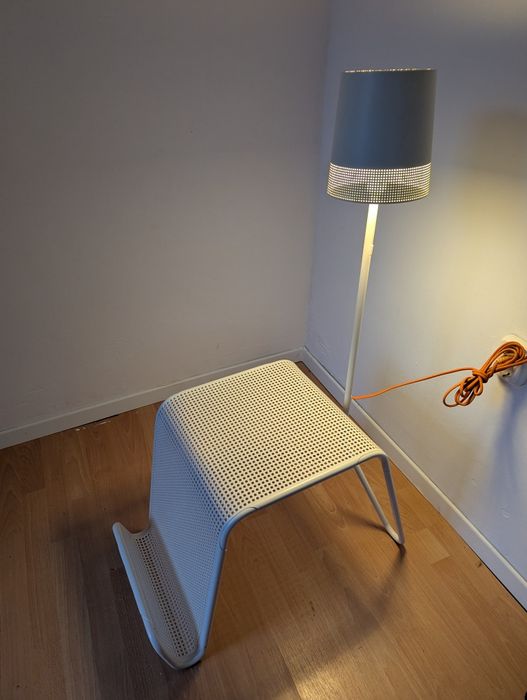 Lampă +masă+ suport reviste Ikea ediție limitată negociabil