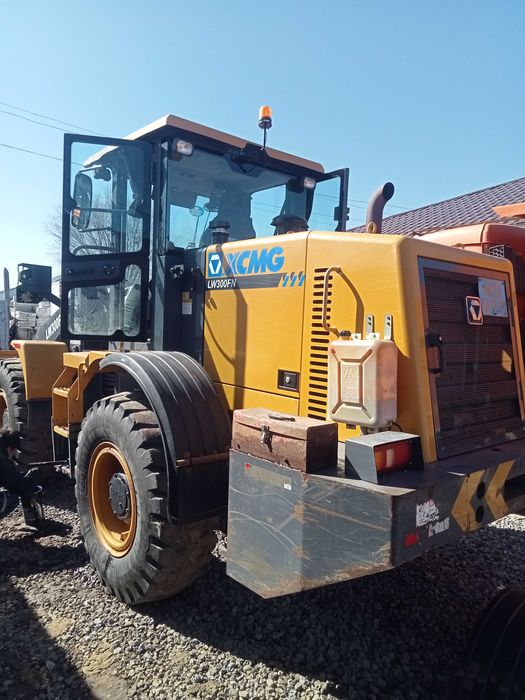 Продам погрузчик LW300FN