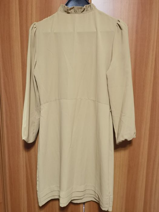 Продавам дамска рокля