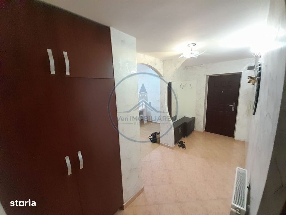 Apartament 3 camere DECOMANDAT, zona SENS