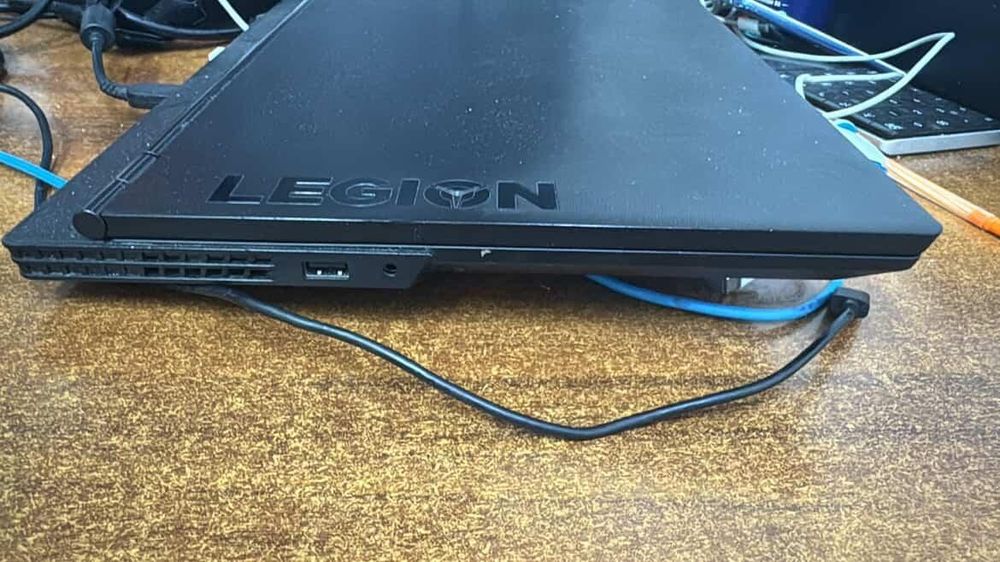 Ноутбук леново легион