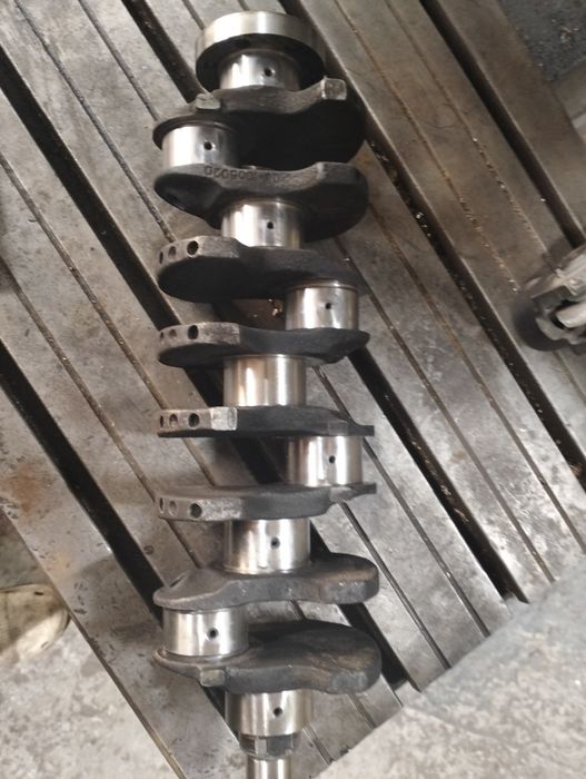 Коленвал ВАЗ продам.