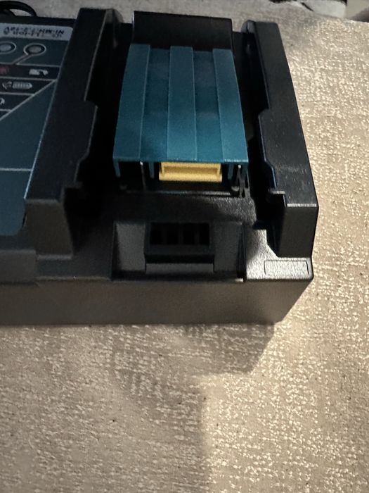 Зарядно за Makita 18V