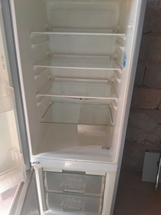 Холодильник на запчасть