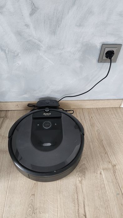 Прахосмукачка робот iRobot roomba i7