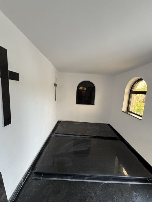 CAPELA  de VANZARE cu 8 locuri de veci  situata în Cimitirul Sf. Gheor