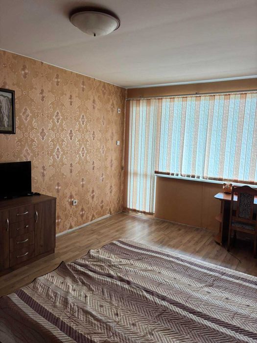 Продава се Тристаен апартамент в Търговище, Център - 85 кв.м за 1236 €/кв.м - Снимка #11