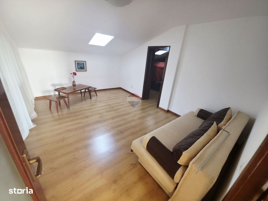 Casă / Vilă cu 5 camere de vânzare
