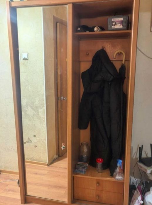 Продам прихожий шкаф есть доставка