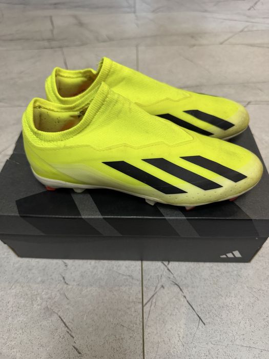 Адидас бутонки #38,5