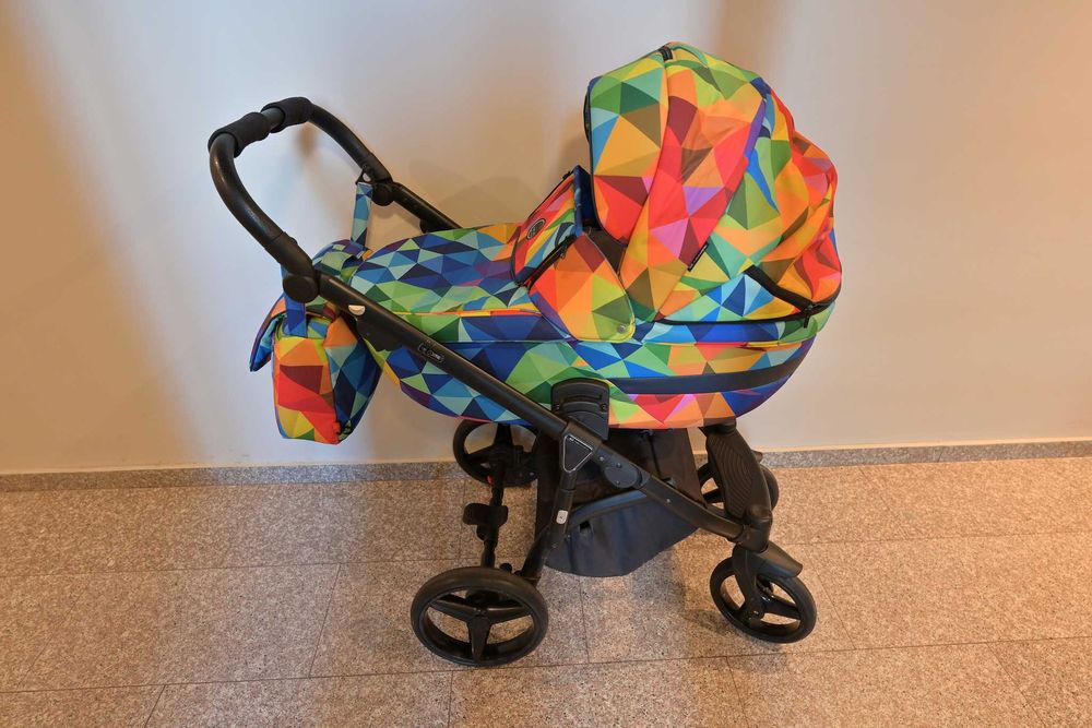 Бебешка количка Adamex Cortina 3 в 1 + Kikkaboo - Isofix база за кола