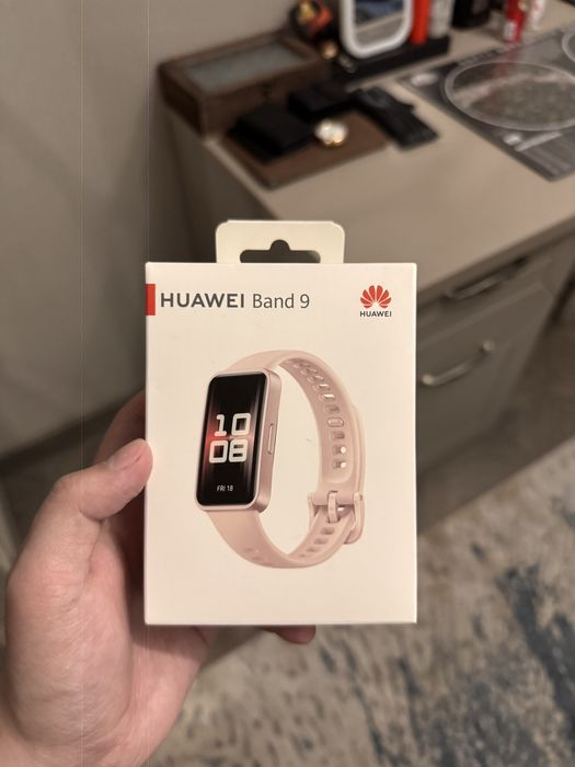 продам умные часы Huawei Bond 9