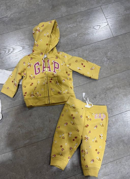 Утепленная спортивка оригинал Gap 3-6 мес