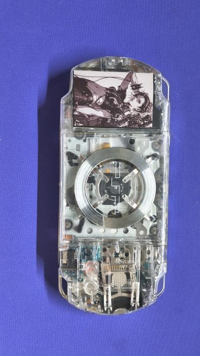 Psp 2000 кастом + 2 корпуса и куча всего