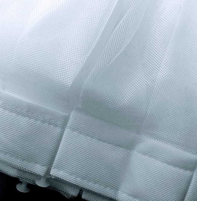 Ефирна тюл завеса в бял цвят