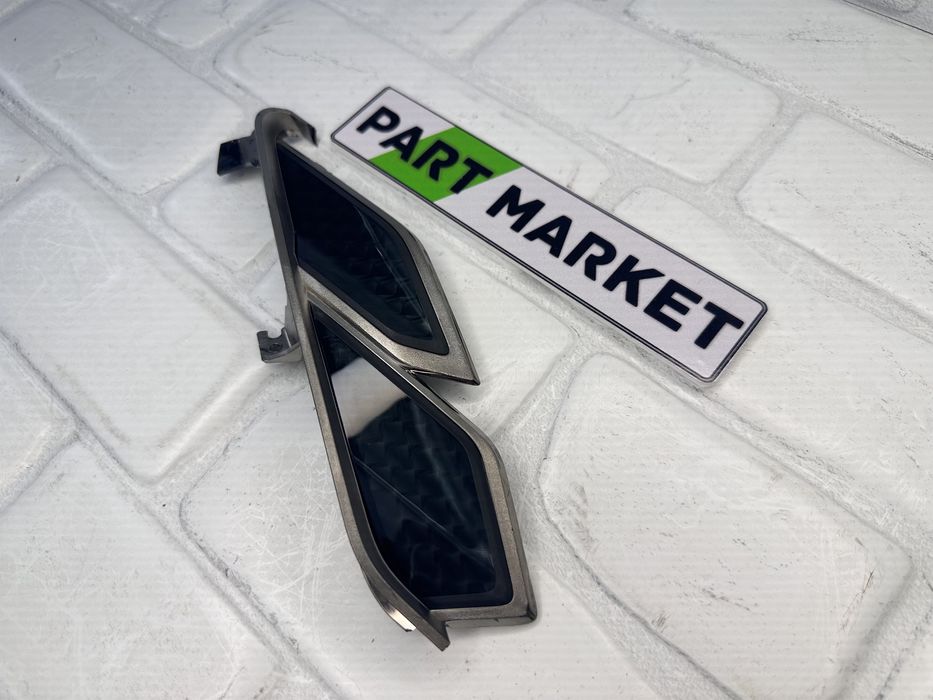 Страничен светлоотразител AUDI A7 C8 Matrix 214037-02