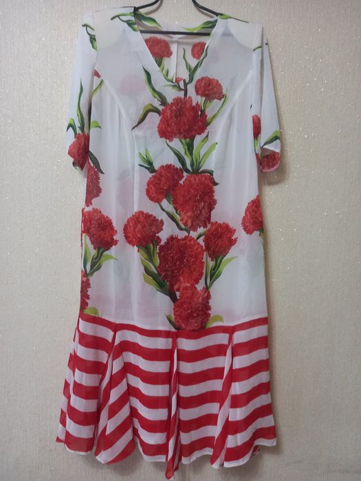 Продам платья 54-56.  Цена1000 тг..