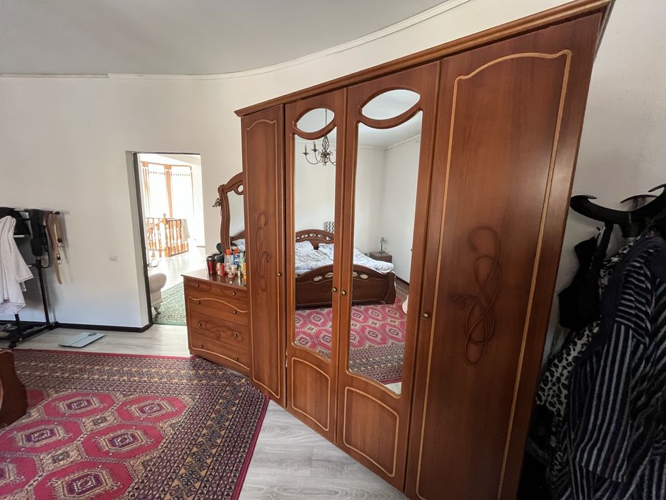 Спальный гарнитур