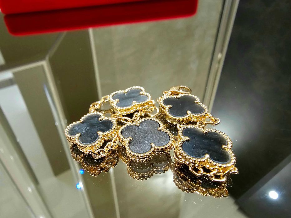 Van Cleef & Arpels VCA Rose Gold Obsidian 5 Vintage Alhambra Гривна