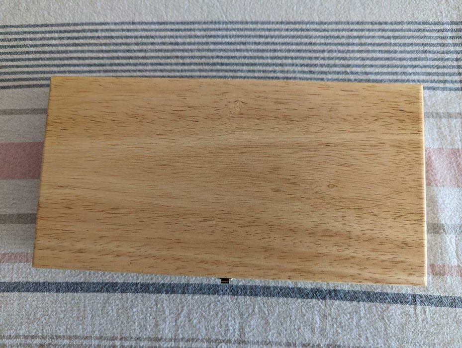 Чисто нова дървена табла Goki