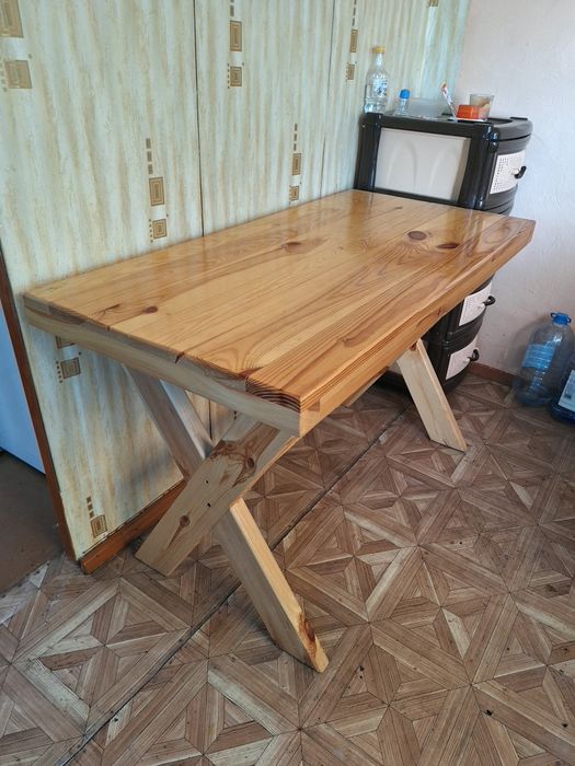 Продам новый стол