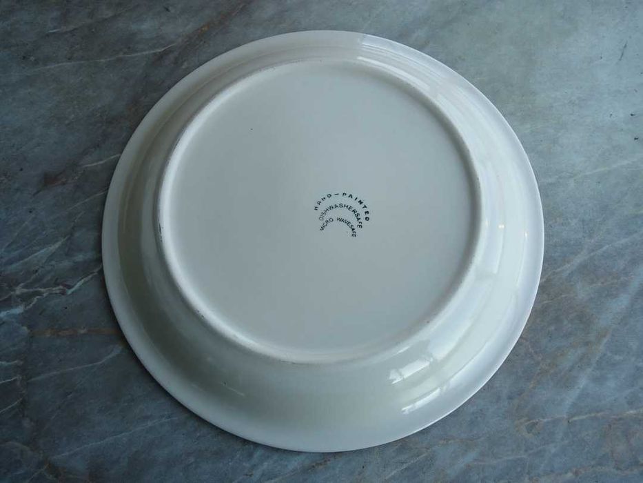 Ръчно рисувана чиния